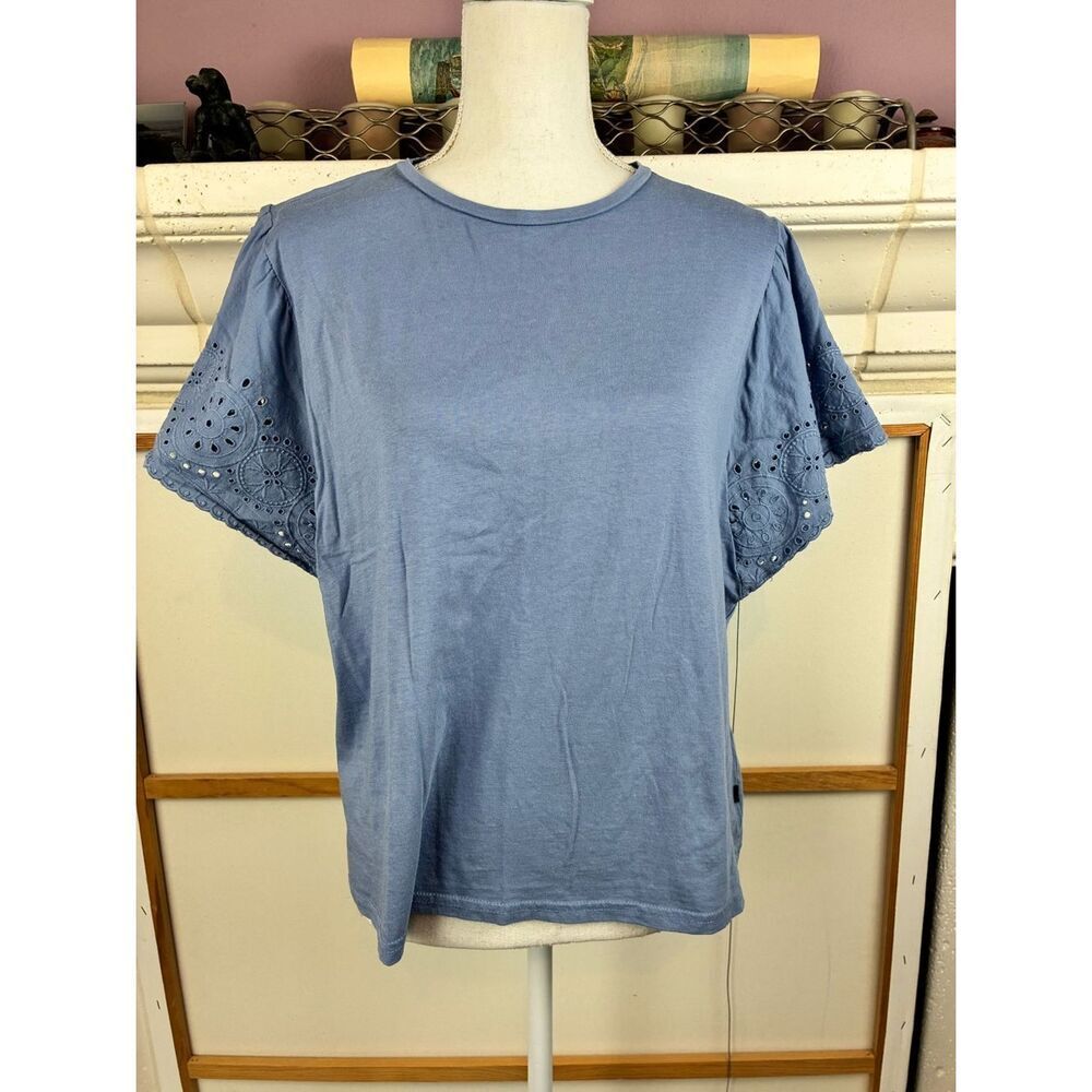 GAP Eyelet Boxy Sleeve Short Sleeve Top